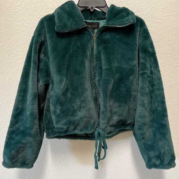 VS PINK Faux Fur Jacket - Picture 1 of 6